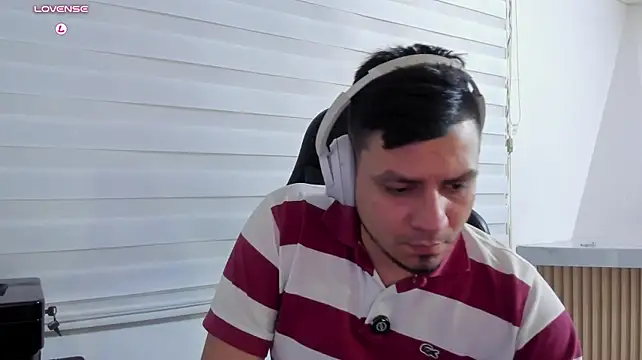 Chat +18 de Rick_Adams ao vivo