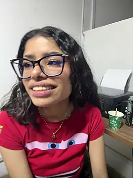 Issaa_Tyler Live XXX-chat