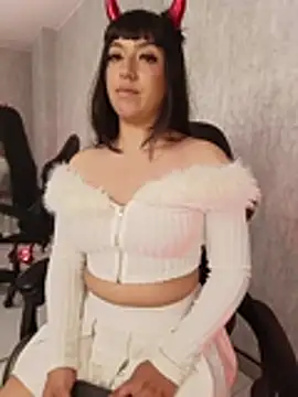 Živý XXX chat Emily_Roussee
