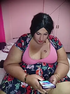 Chat XXX ao vivo de Strongshemail