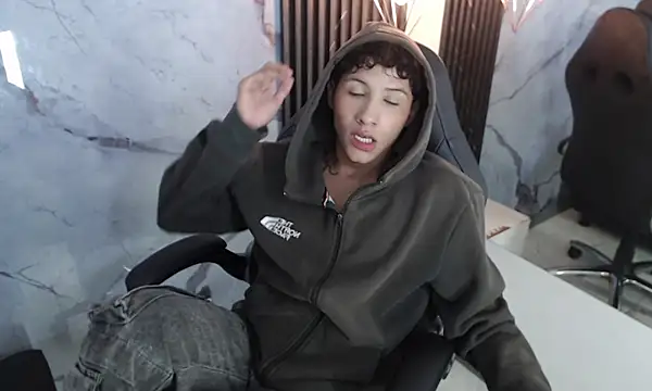 Luisp18_ – Naživo XXX chat