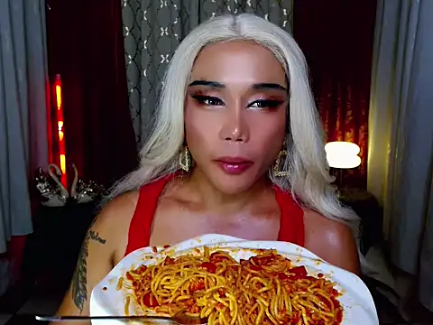 YourNikkieXxx Chat XXX live
