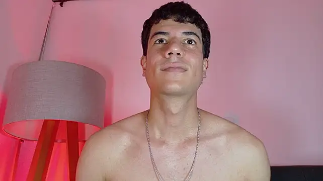 แชท XXX สดของ Derek_stud_