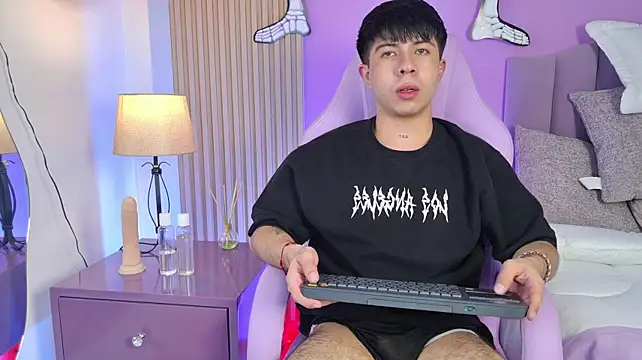 XXX chat uživo modela Ryu_Mont