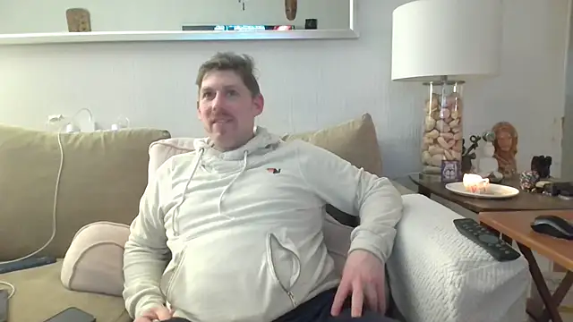 The_Man_Who_Was_Invisible Chat XXX in diretta