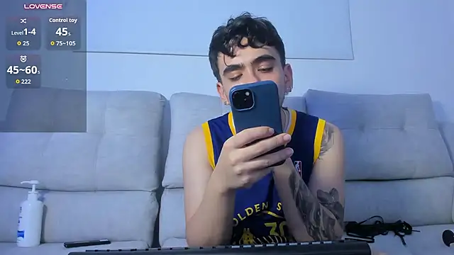 jey_salvatore's Live XXX Chat