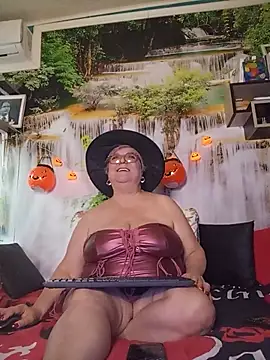 QueenPammy1 Chat XXX in diretta