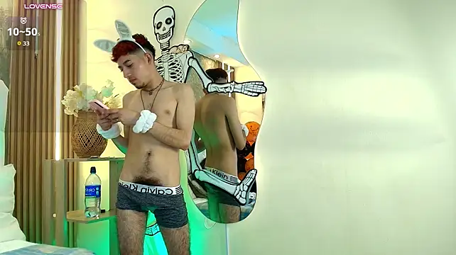 Онлайн чат XXX Axel_Bell