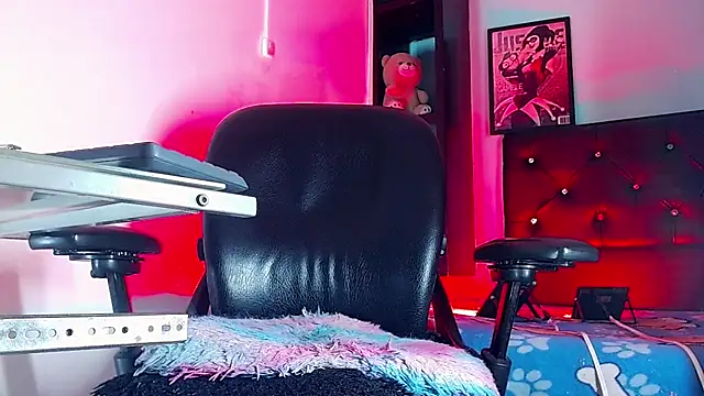 Angel_foxc13 即時 XXX 聊天
