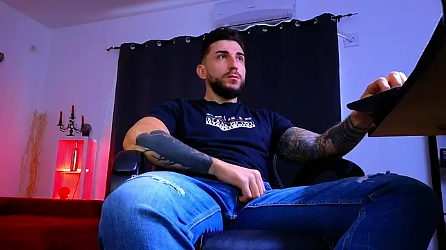 Chat XXX ao vivo de MightyAaron66