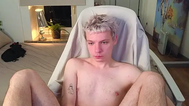 Moon_Kitt's Live XXX Chat