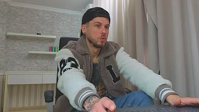 JonahShaw live XXX chat