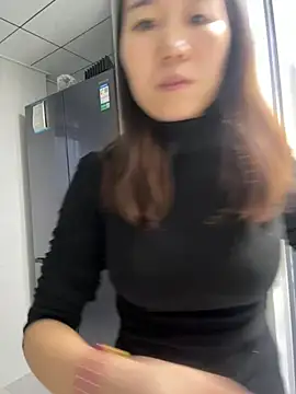 XXX chat uživo modela kaer888