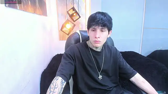 Cry_thereal's Live XXX Chat