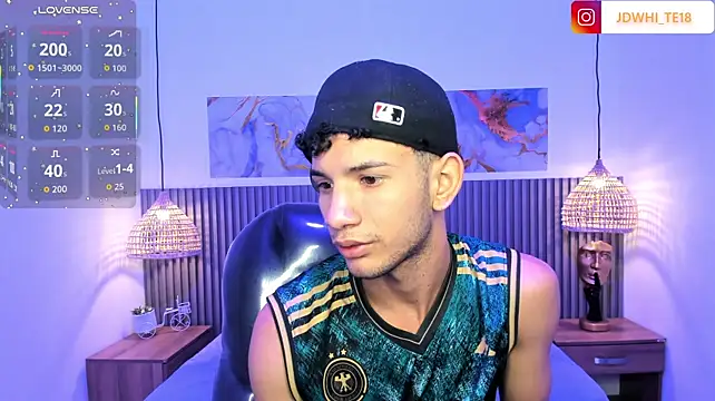 JDWhite18's Live XXX Chat