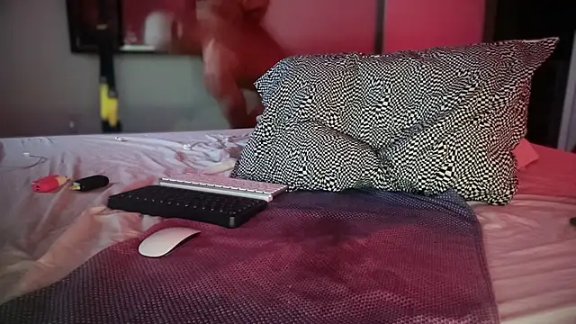 צ'אט XXX בשידור חי של FitStacheDaddy