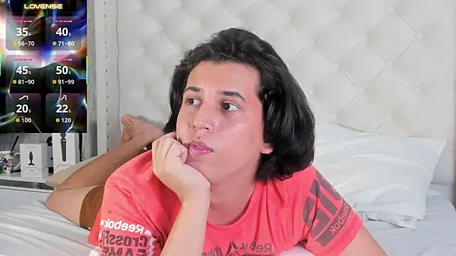 Monteszzo's Live XXX Chat