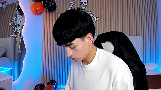 Filiph_Sterliing 即時 XXX 聊天