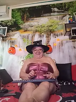 QueenPammy1's Live XXX Chat