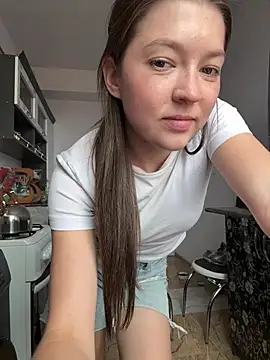 Emily_EylerのライブXXXチャット