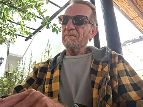 forexxxx_man Adlı Modelin Canlı XXX Sohbeti