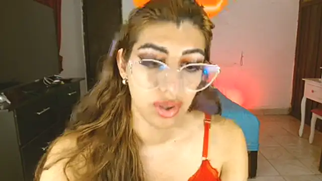 Alanni_parker élő XXX-chatje