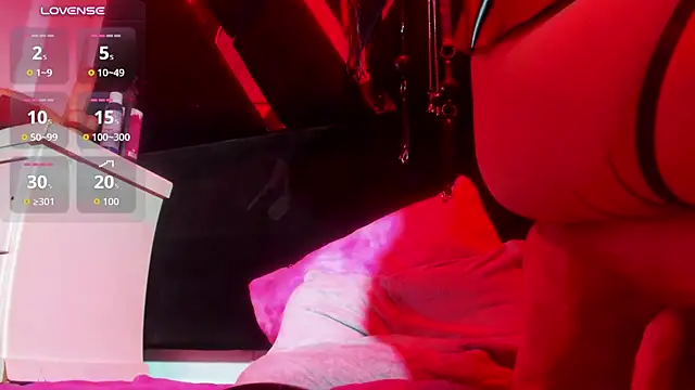 Kinky_DolllのライブXXXチャット