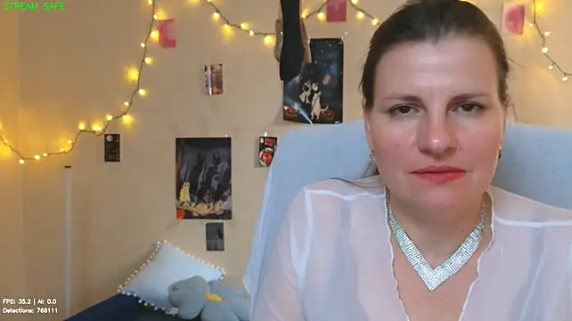 Mirabelle_Velvet's Live XXX Chat