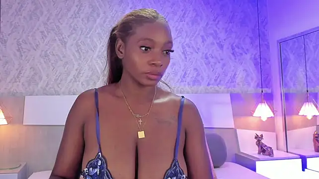 XXX chat uživo modela Tisha-Cole