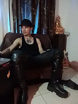 HannibalLester 即時 XXX 聊天