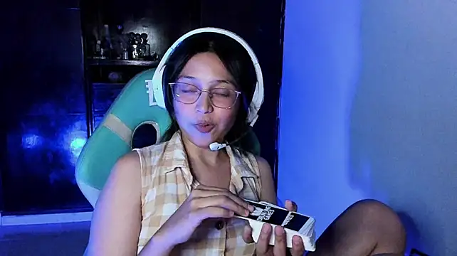 Chat XXX en directo de Little_Lisy