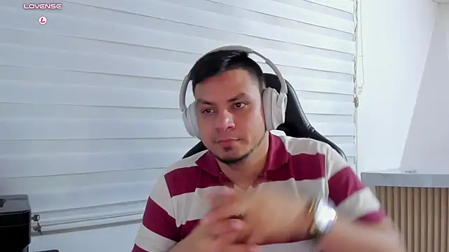 Chat +18 de Rick_Adams ao vivo