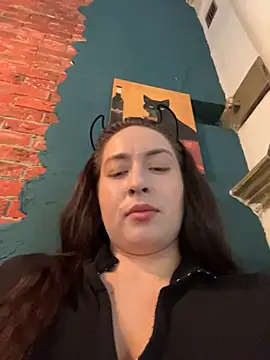 צ'אט XXX בשידור חי של Holly_Play
