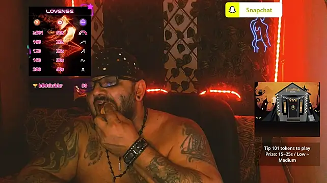צ'אט XXX בשידור חי של mr_wolf46