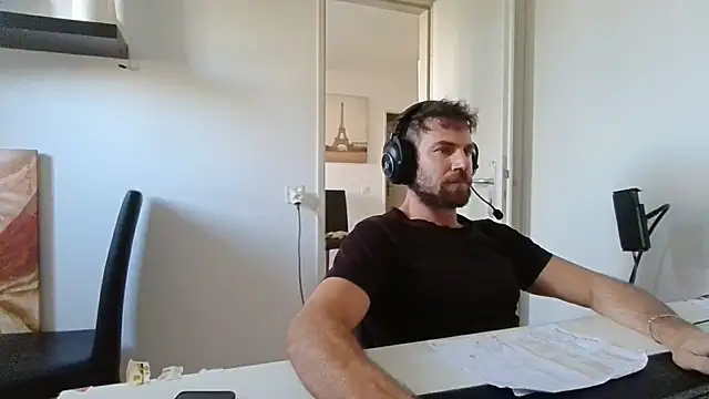 alpha-hunk Chat XXX live