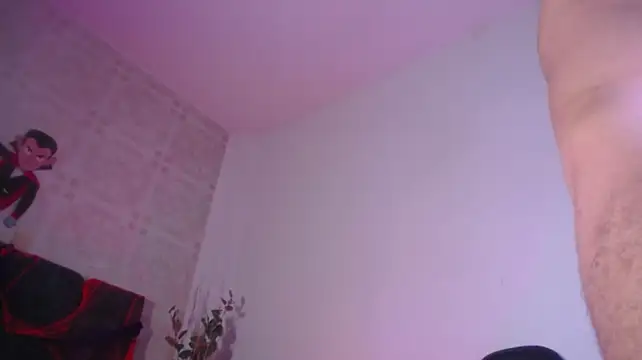 santiagovilla_777 Live XXX Chat