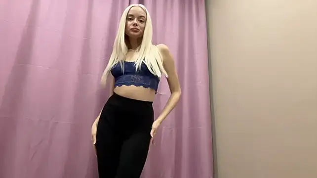 Chat +18 de NakitaSavely ao vivo