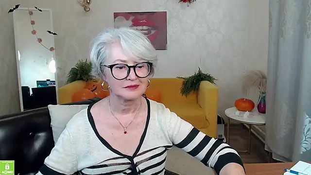 XXX chat uživo modela roxxXxie_