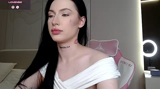 JenniferQueen11 Adlı Modelin Canlı XXX Sohbeti