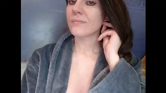 XXX chat uživo modela AliceTailor