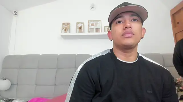 erotic_sins' Webcam Show