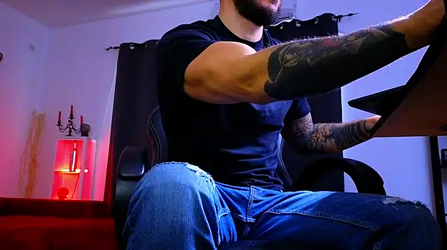 MightyAaron66 Chat XXX live