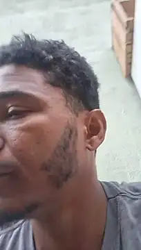 Chat +18 de roariel ao vivo