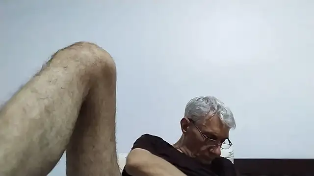 BIGUNCUTHARDCOCK: διαδικτυακό σόου στην κάμερα