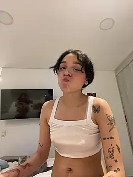 Chat +18 de aleja__lux ao vivo