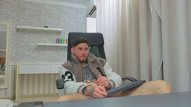 JonahShaw Chat XXX live