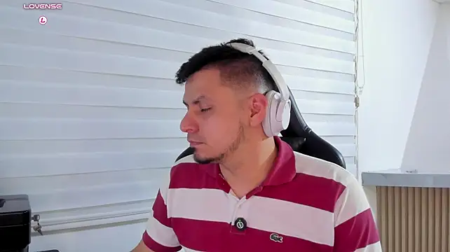 XXX chat uživo modela Rick_Adams