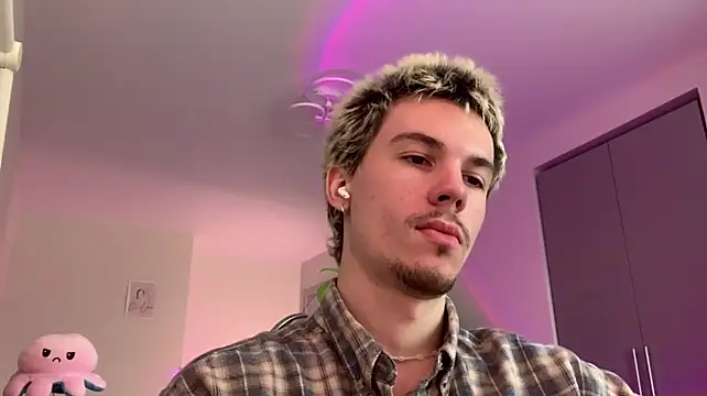 Jeremy1Scott Live XXX-chat