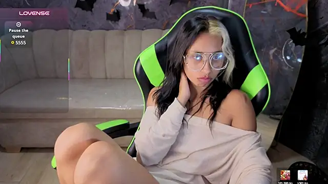 Chatroom XXX en direct de raven_stone_cn