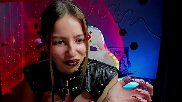 mistress_annaa Adlı Modelin Canlı XXX Sohbeti